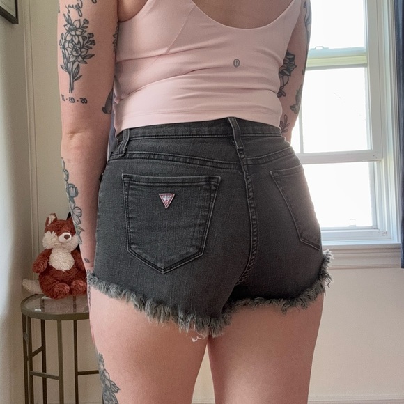 Vintage Guess Cut Off Jean Shorts - Picture 8 of 8